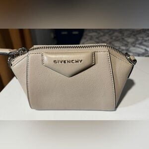 Givenchy Nano Antigona- SOLD